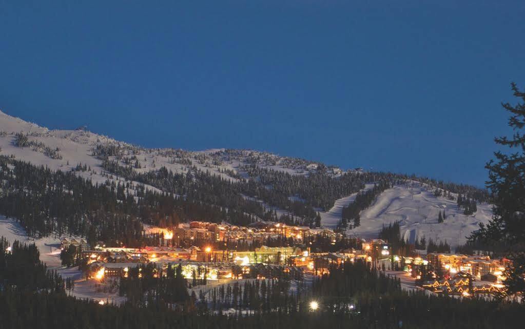 White Crystal Inn Big White Extérieur photo